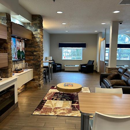 Microtel Inn & Suites By Wyndham Lynchburg Εξωτερικό φωτογραφία
