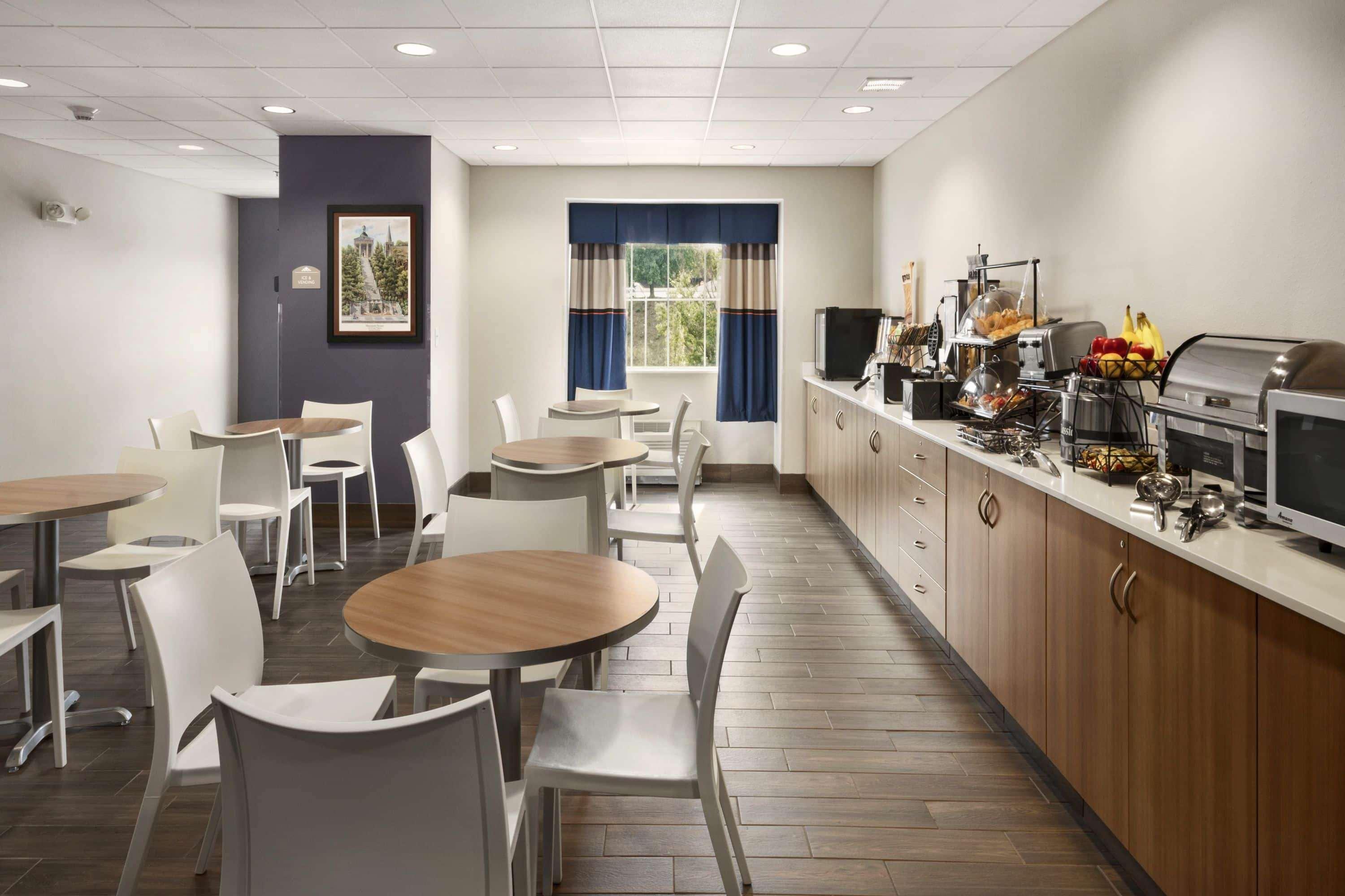 Microtel Inn & Suites By Wyndham Lynchburg Εξωτερικό φωτογραφία