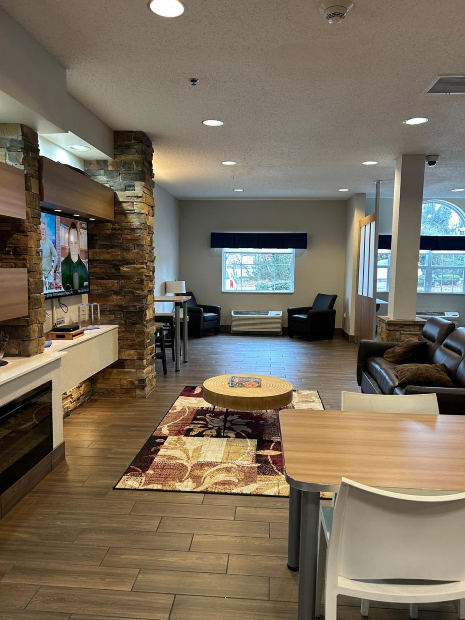 Microtel Inn & Suites By Wyndham Lynchburg Εξωτερικό φωτογραφία
