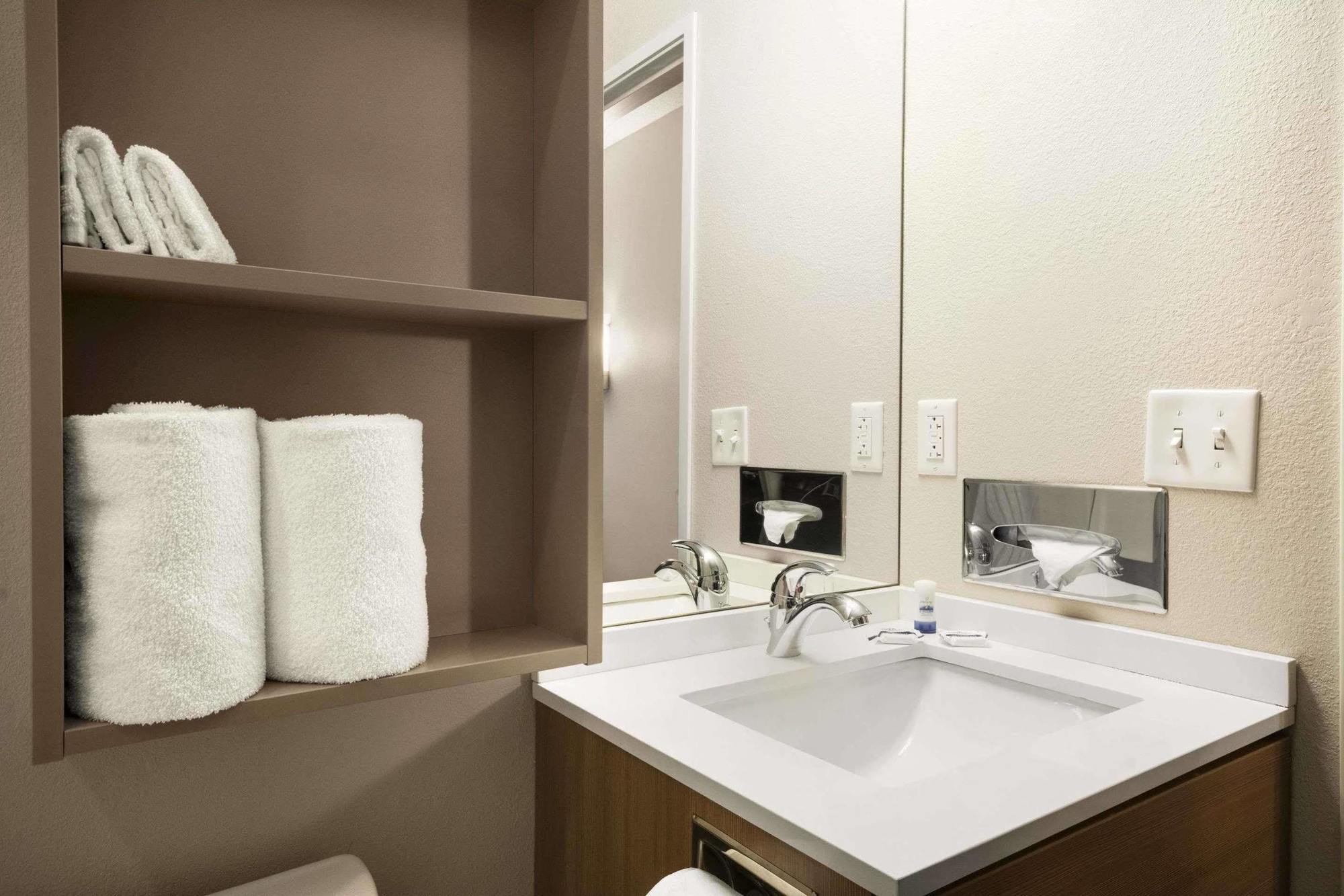 Microtel Inn & Suites By Wyndham Lynchburg Εξωτερικό φωτογραφία